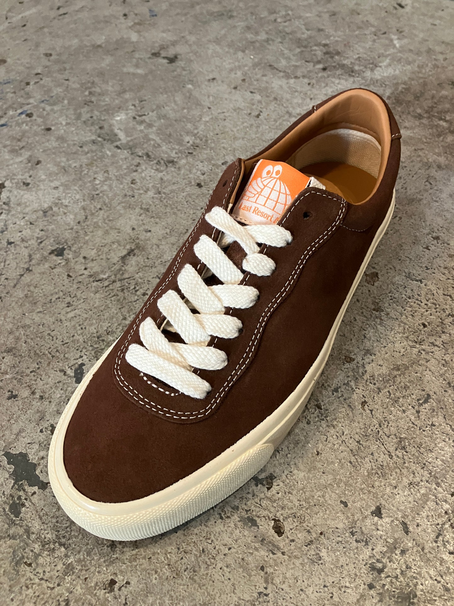 VM001 Suede Lo Choc Brown/White