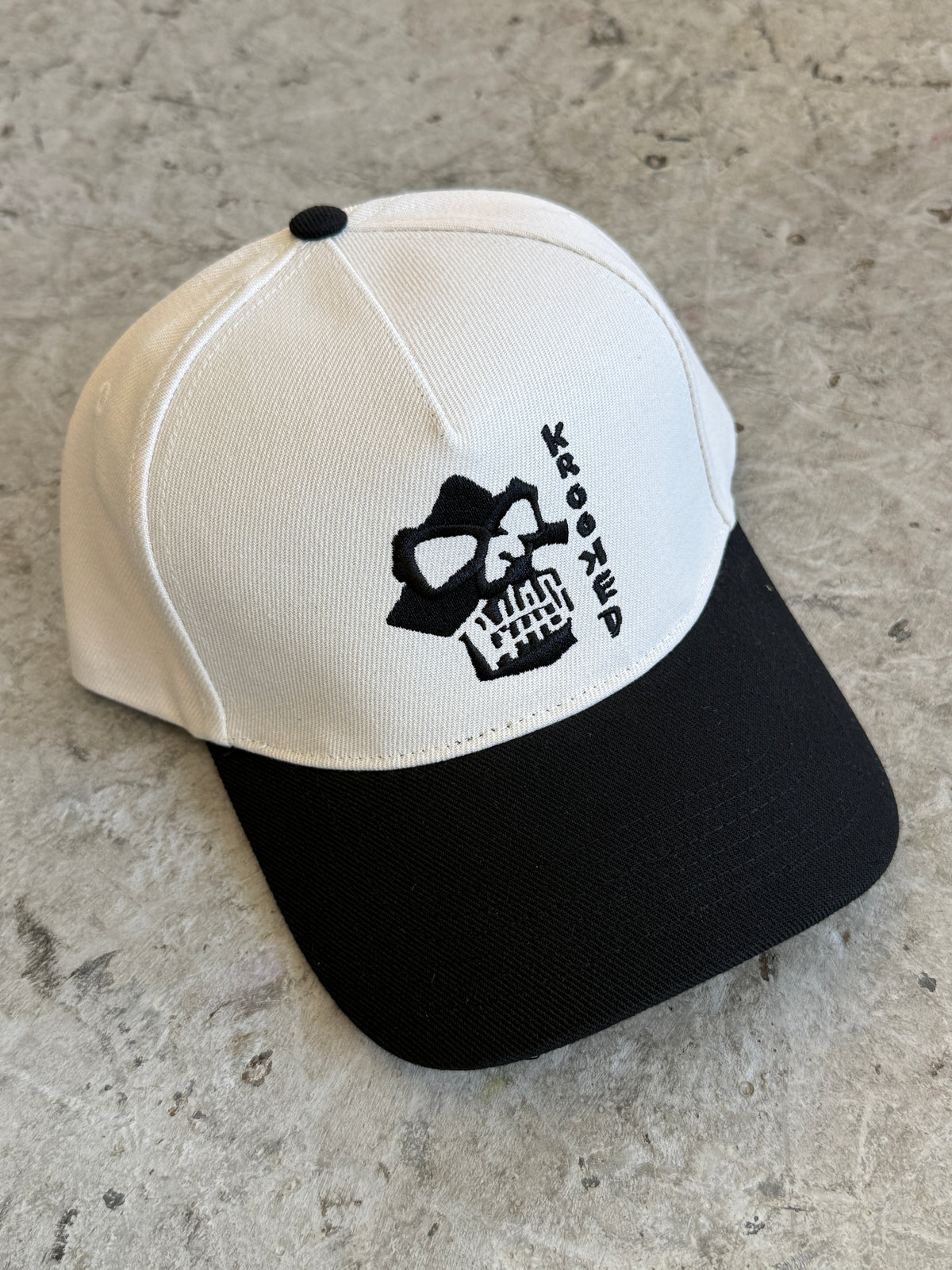 Skulls Snap Back