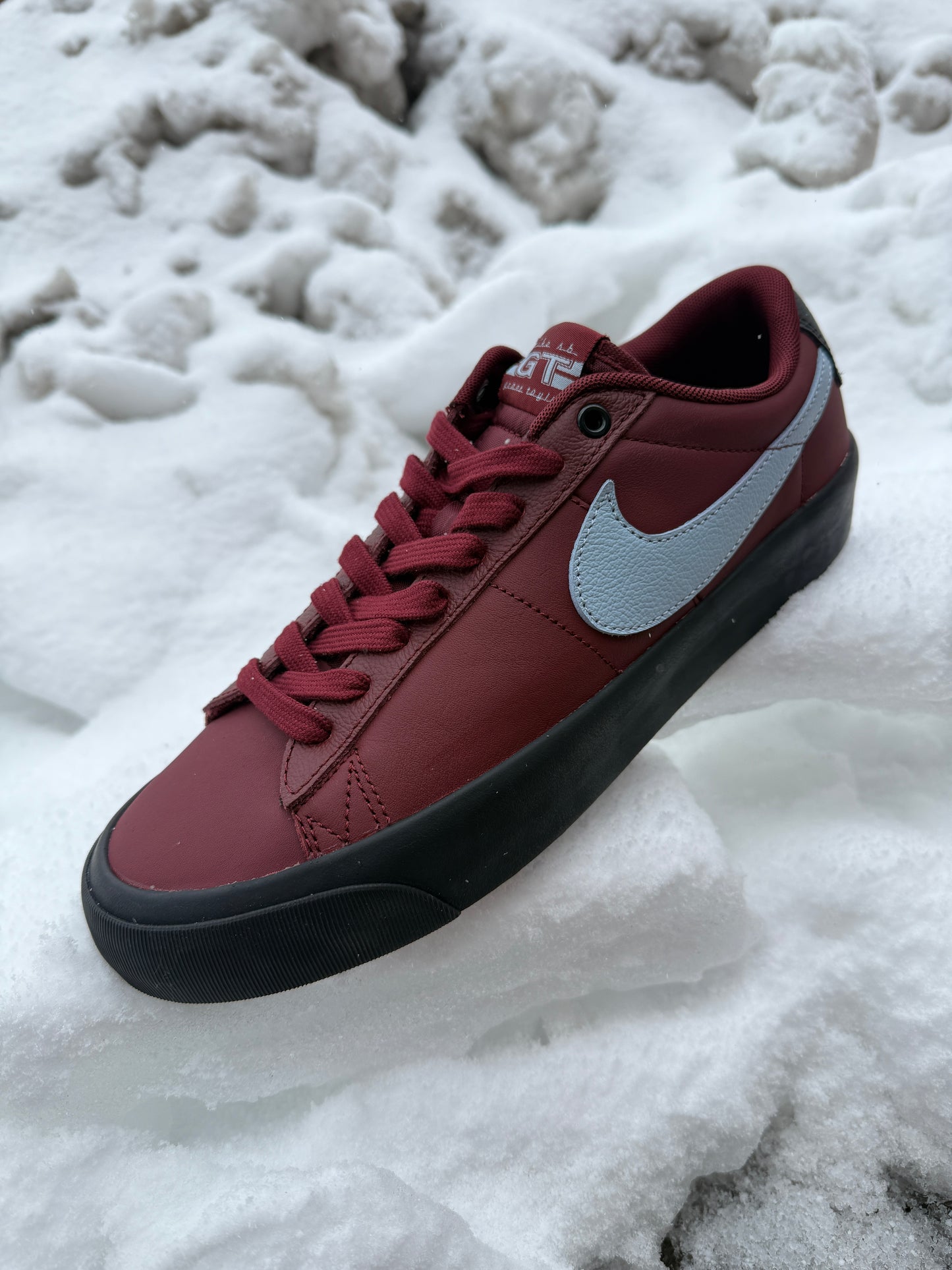 Blazer Low Pro GT (Dark Red)