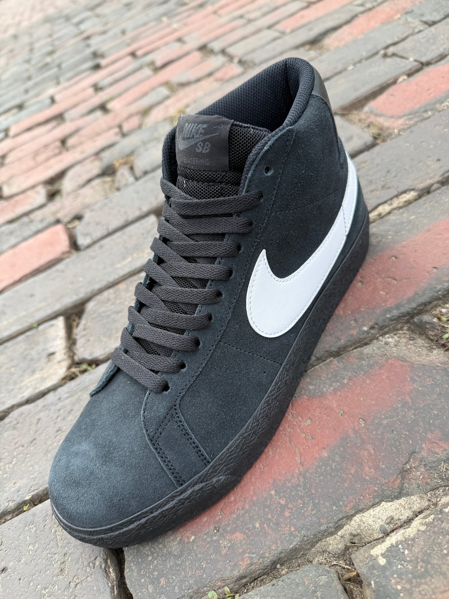 Blazer Mid (Black/Black)