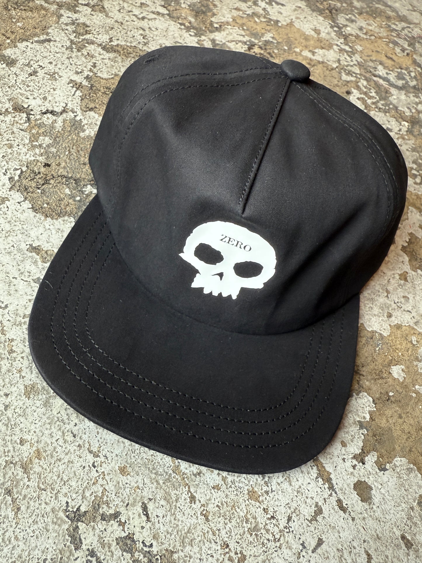 Single Skull Snapback