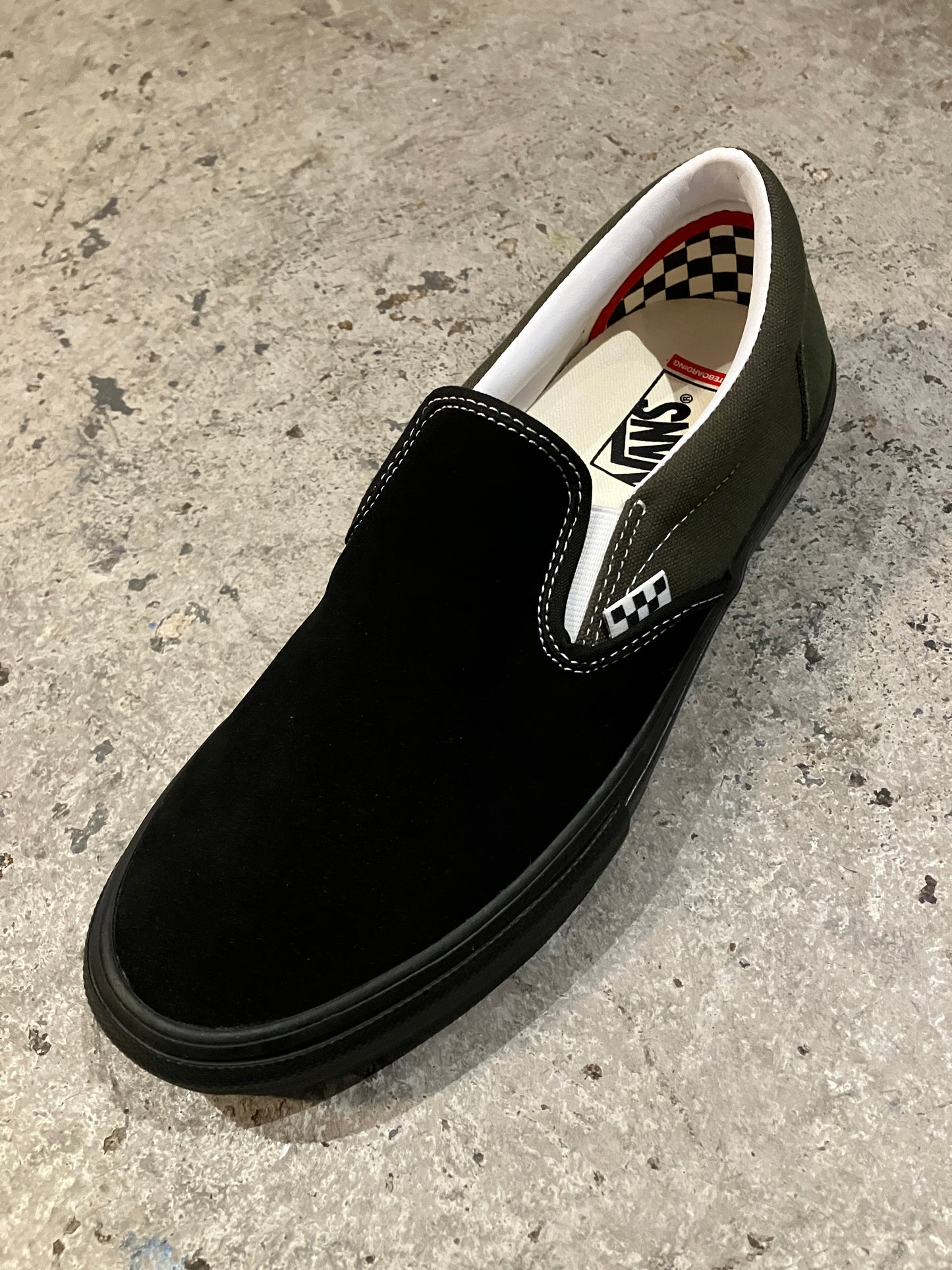 Skate Slip-On Black/Grape Leaf