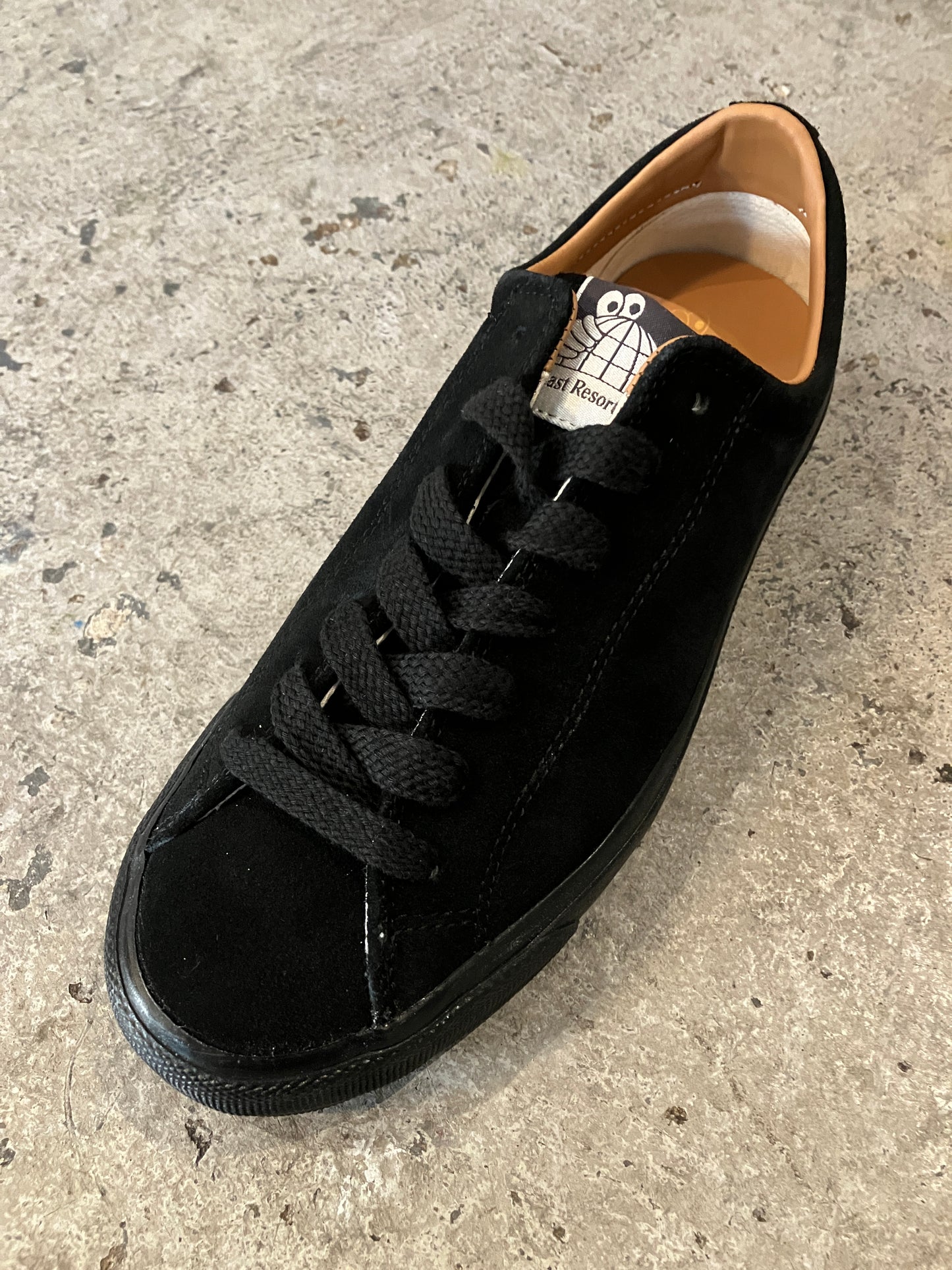 VM003 Suede Lo Black/Black