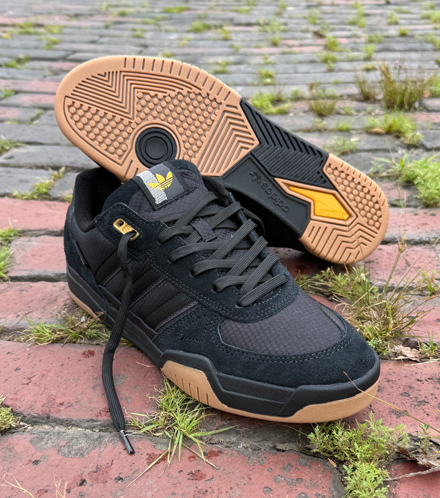 Tekkira Cup (Black/Gum)