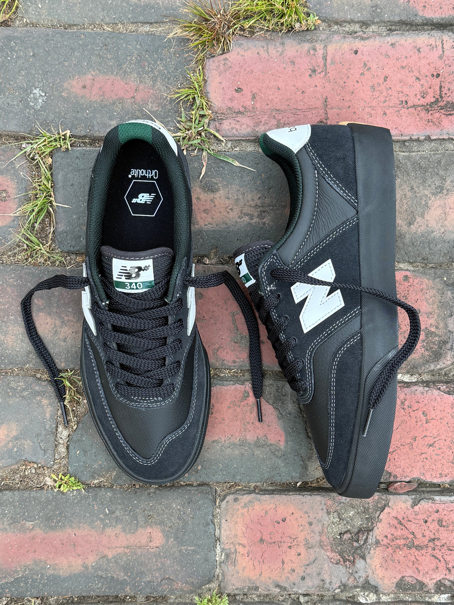 NB340 (Black/Black/Gum)
