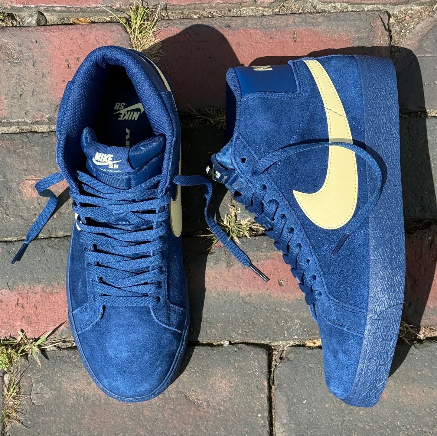Blazer Mid (Costal Blue/Pale Yellow)