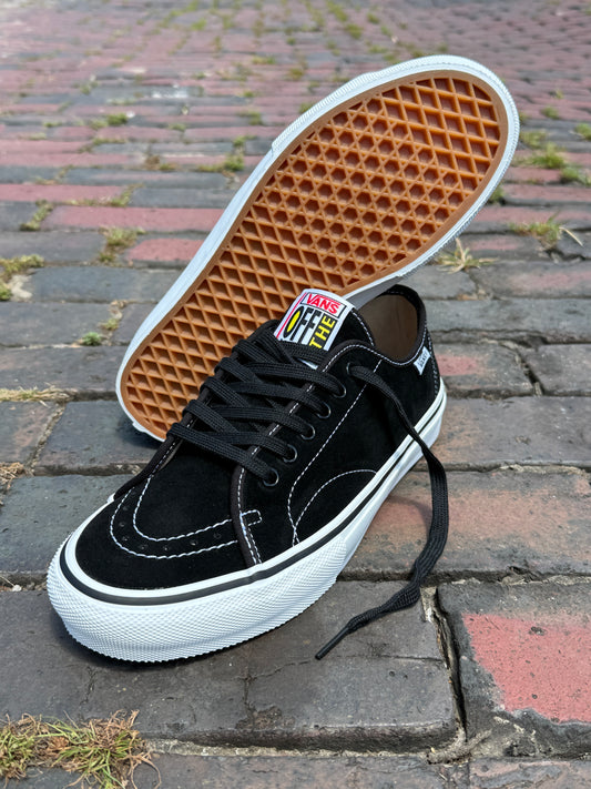 AVE Classic (Black/White)
