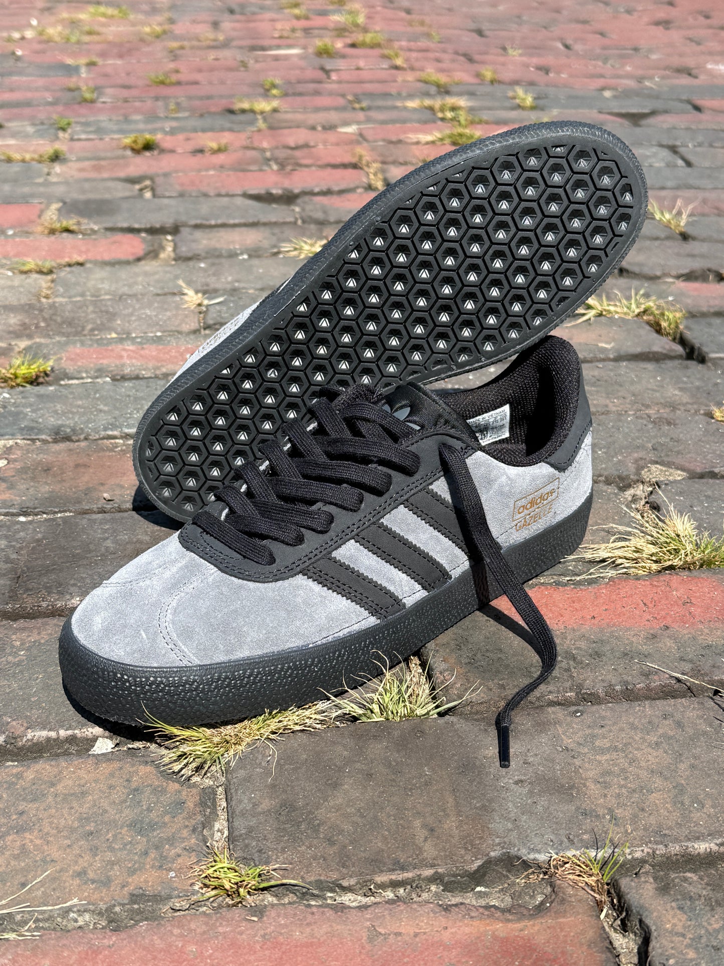 Gazelle ADV (Grey/Black)