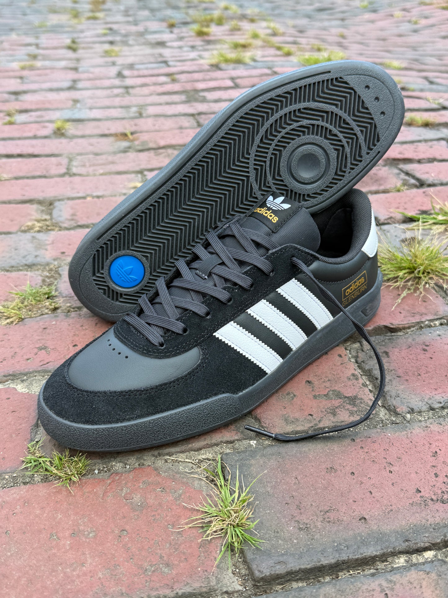 Glenburn (Black/Black)