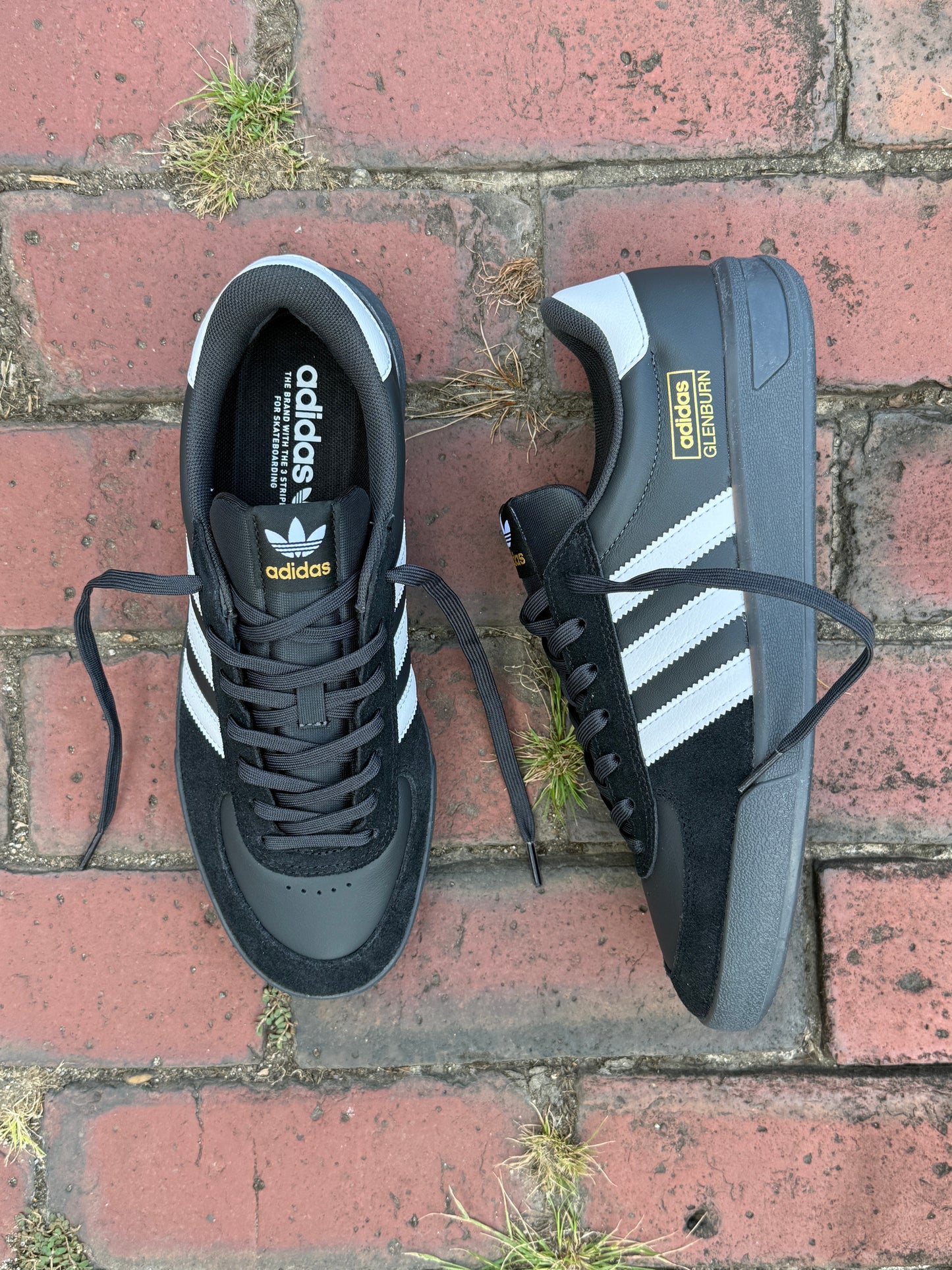 Glenburn (Black/Black)