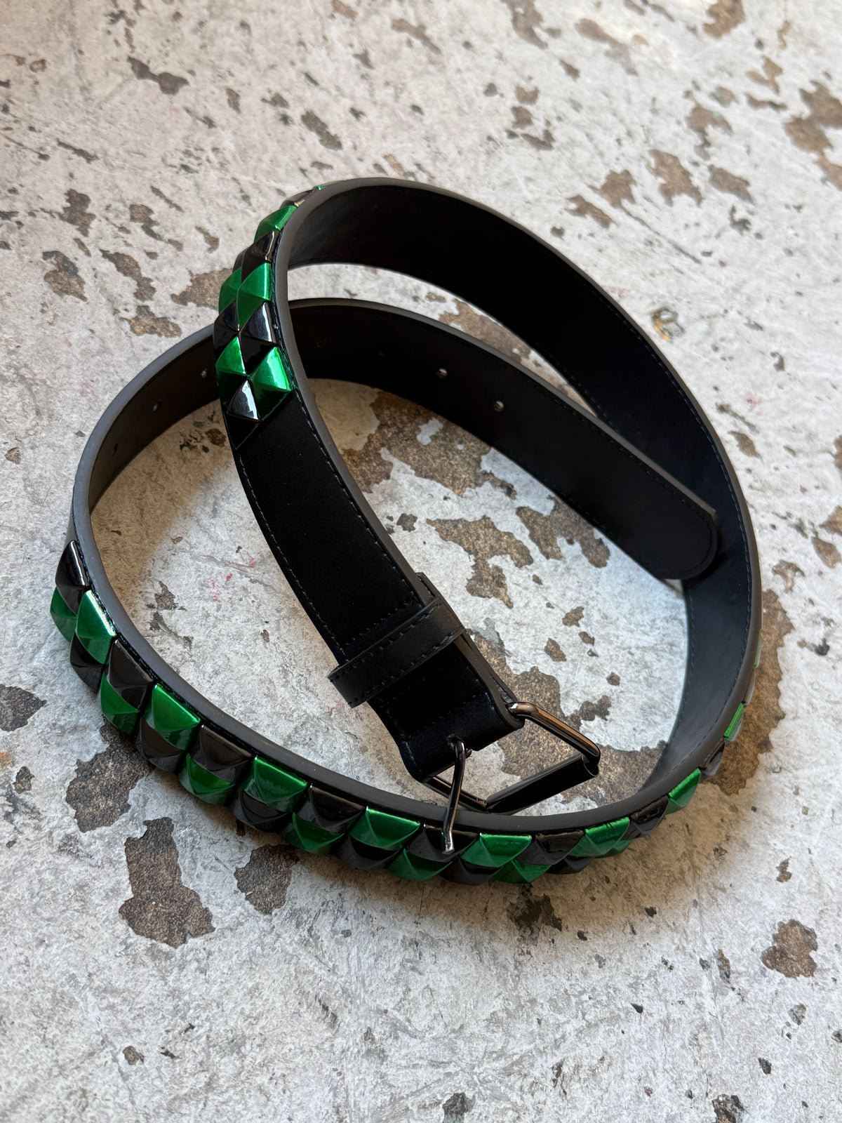 Emerald Stud Finder