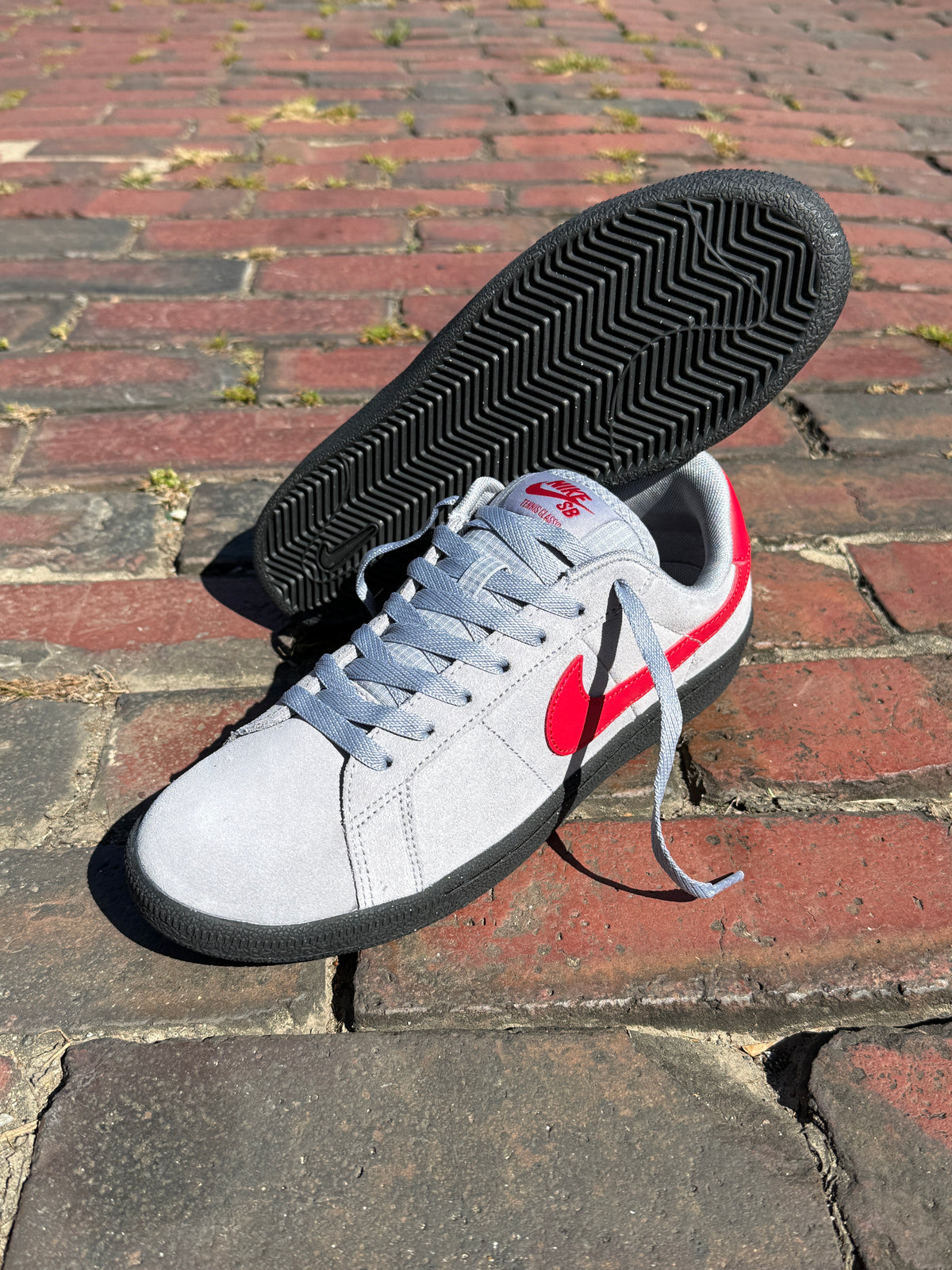 Tennis Classic (Stealth Gray)
