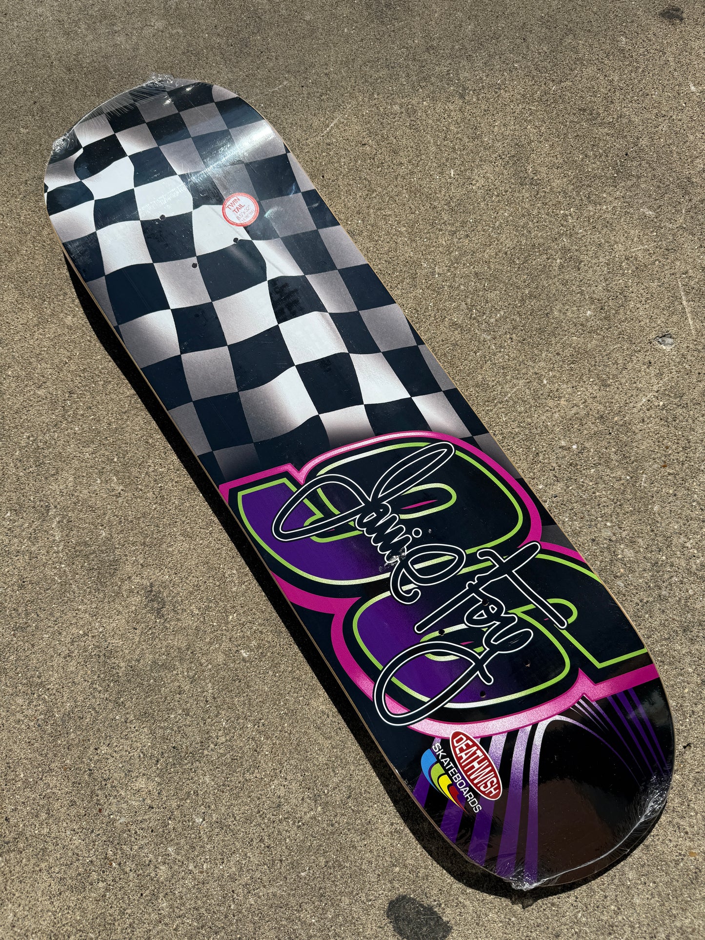 Checkered Foy Deck