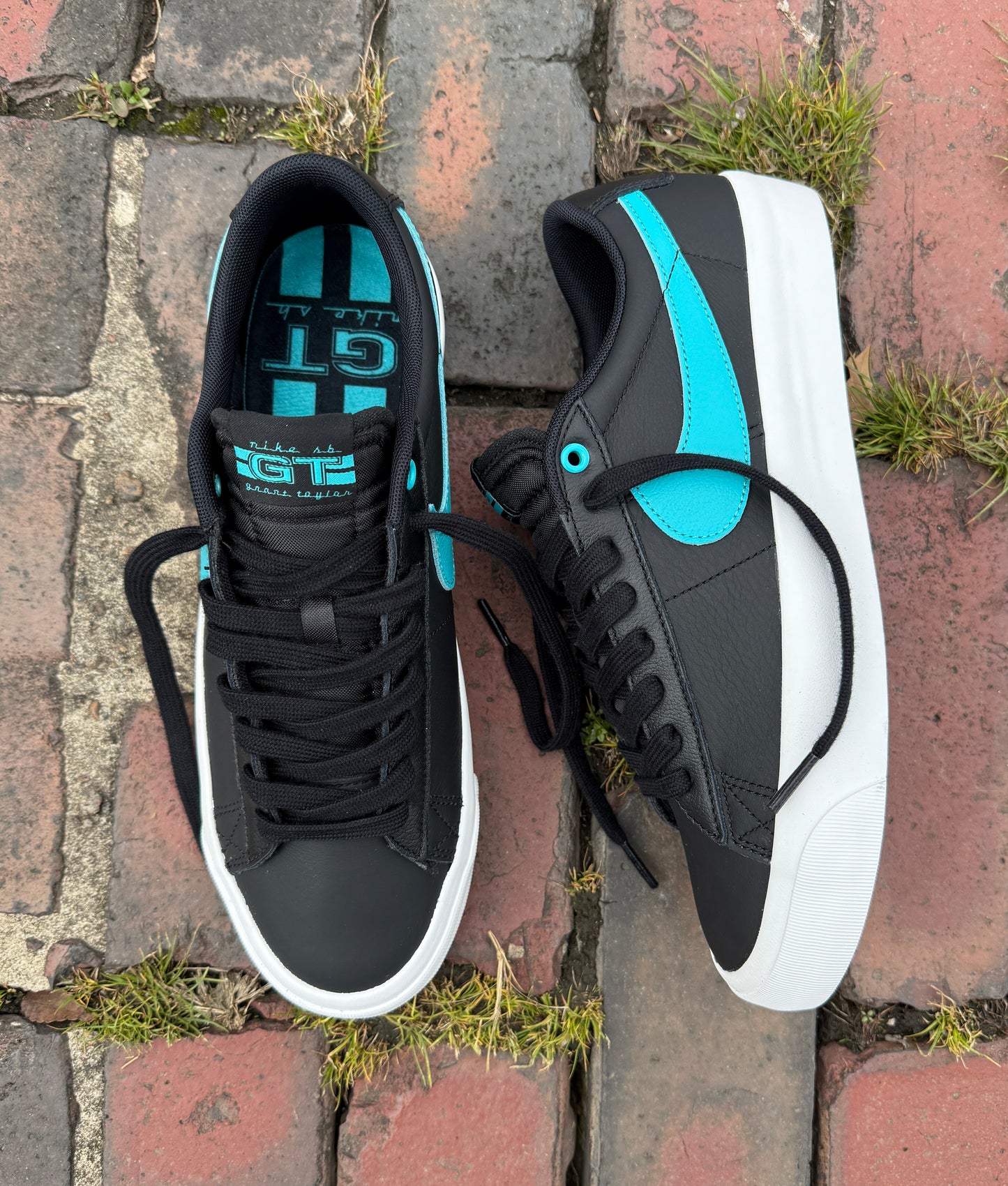 Blazer Low Pro GT (Black/Tiffany)
