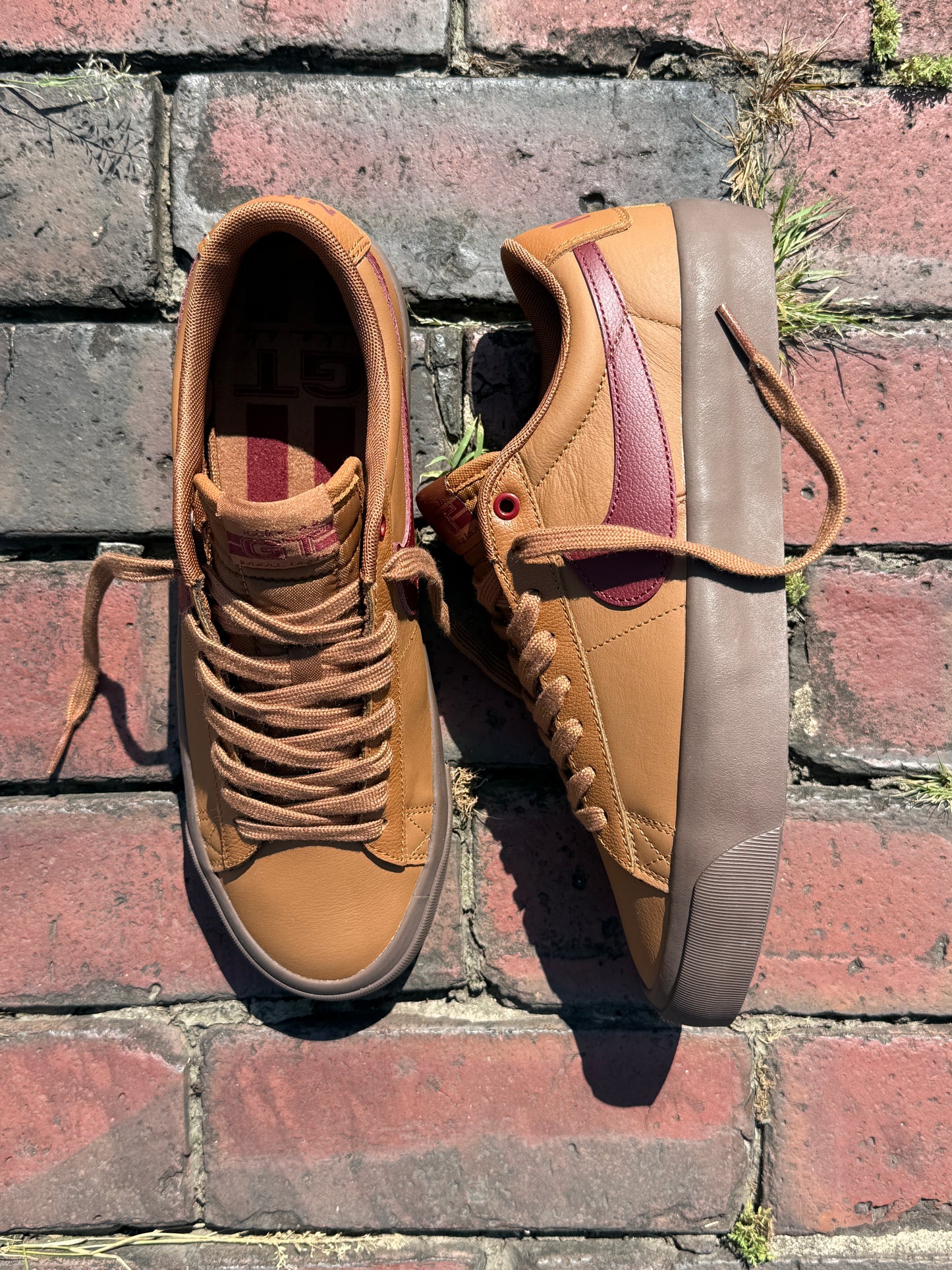 GT Blazer (Tan/Red)
