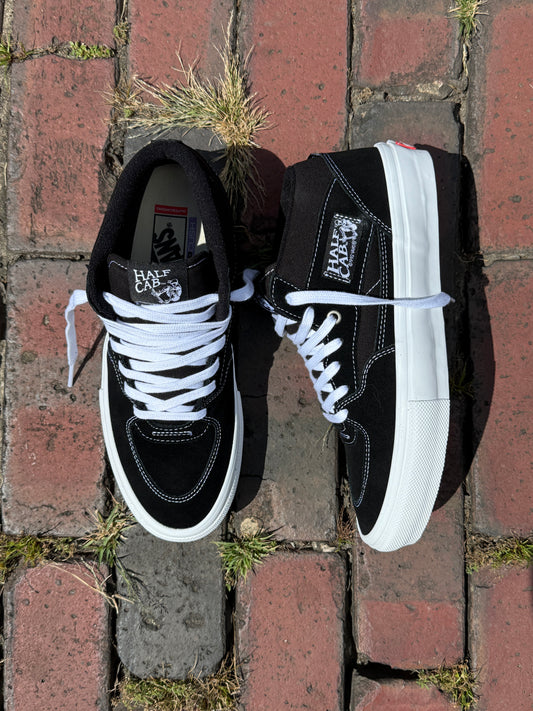 Skate Half Cab (Black/White)