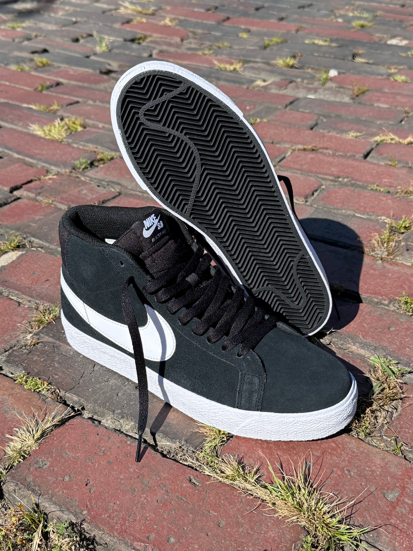 Zoom Blazer Mid (Black/White)