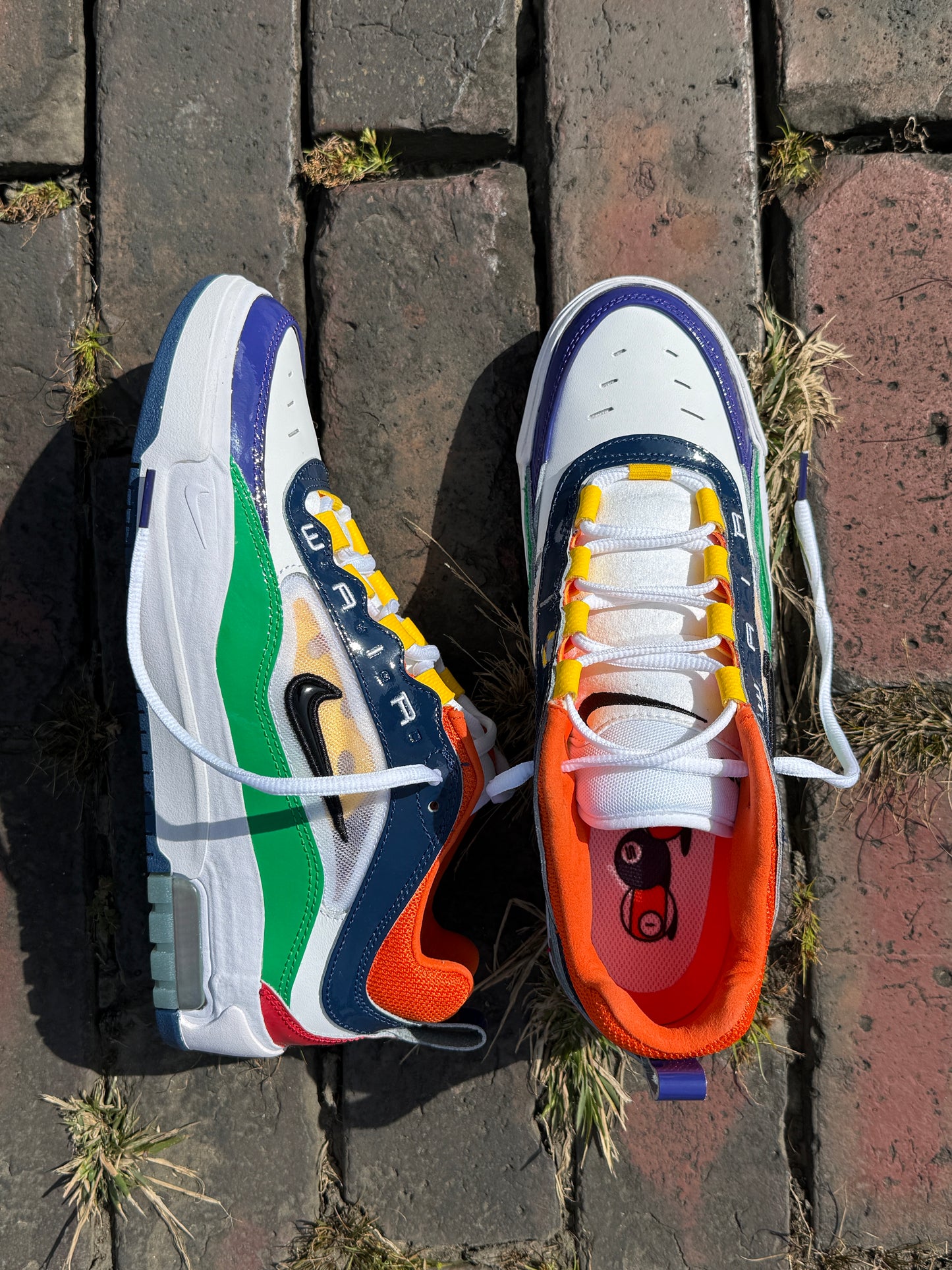 Airmax Ishod (White/Orange/Green)