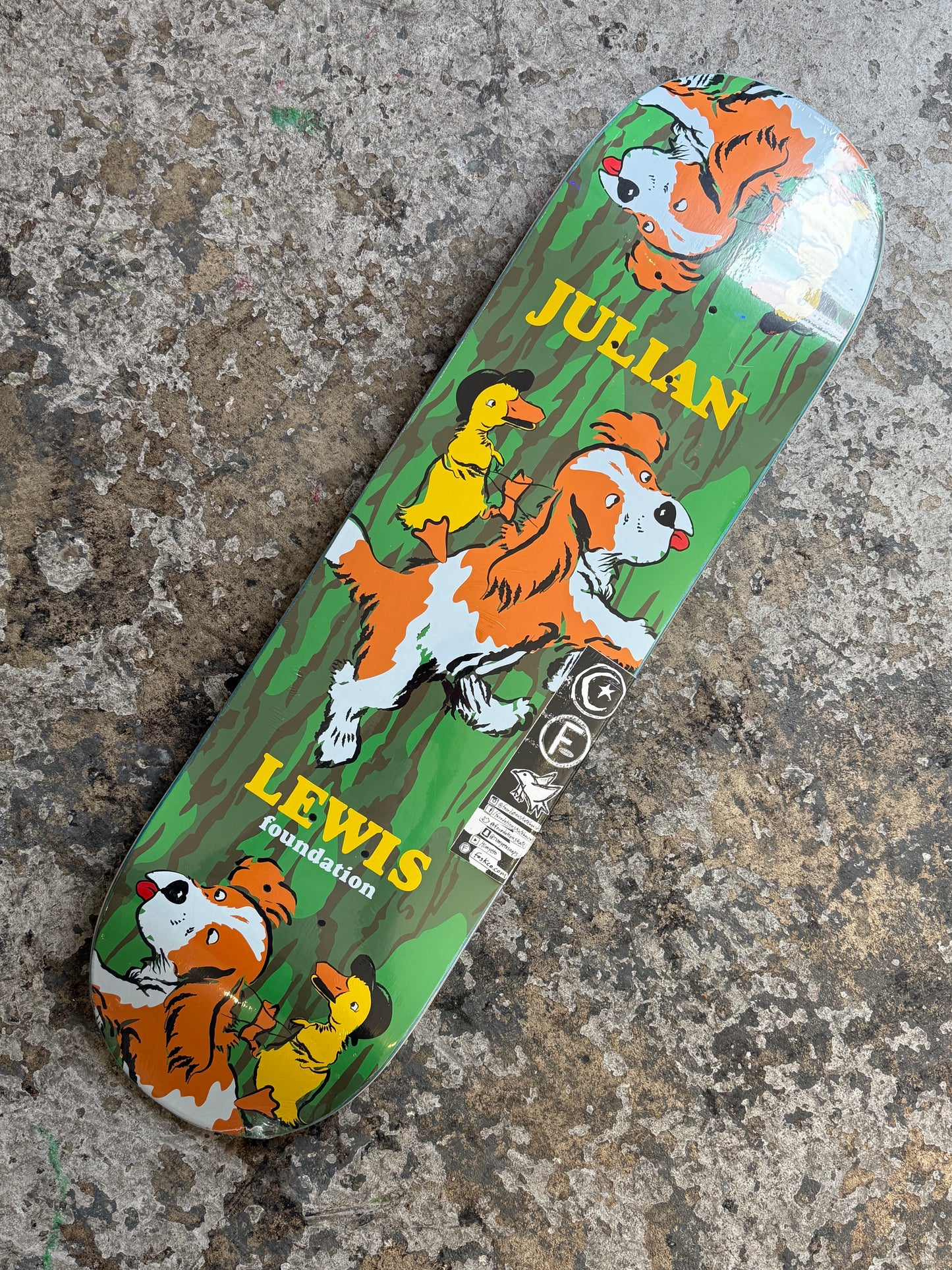 Julian Lewis Wallpaper Deck