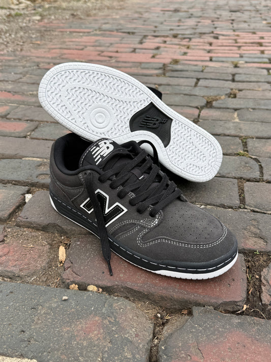 NB480 (Black/White)