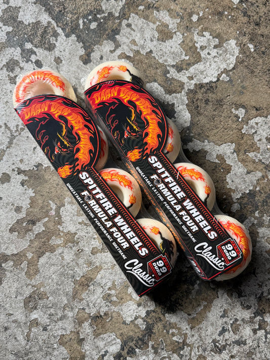 Daan Pyro Cat Classics